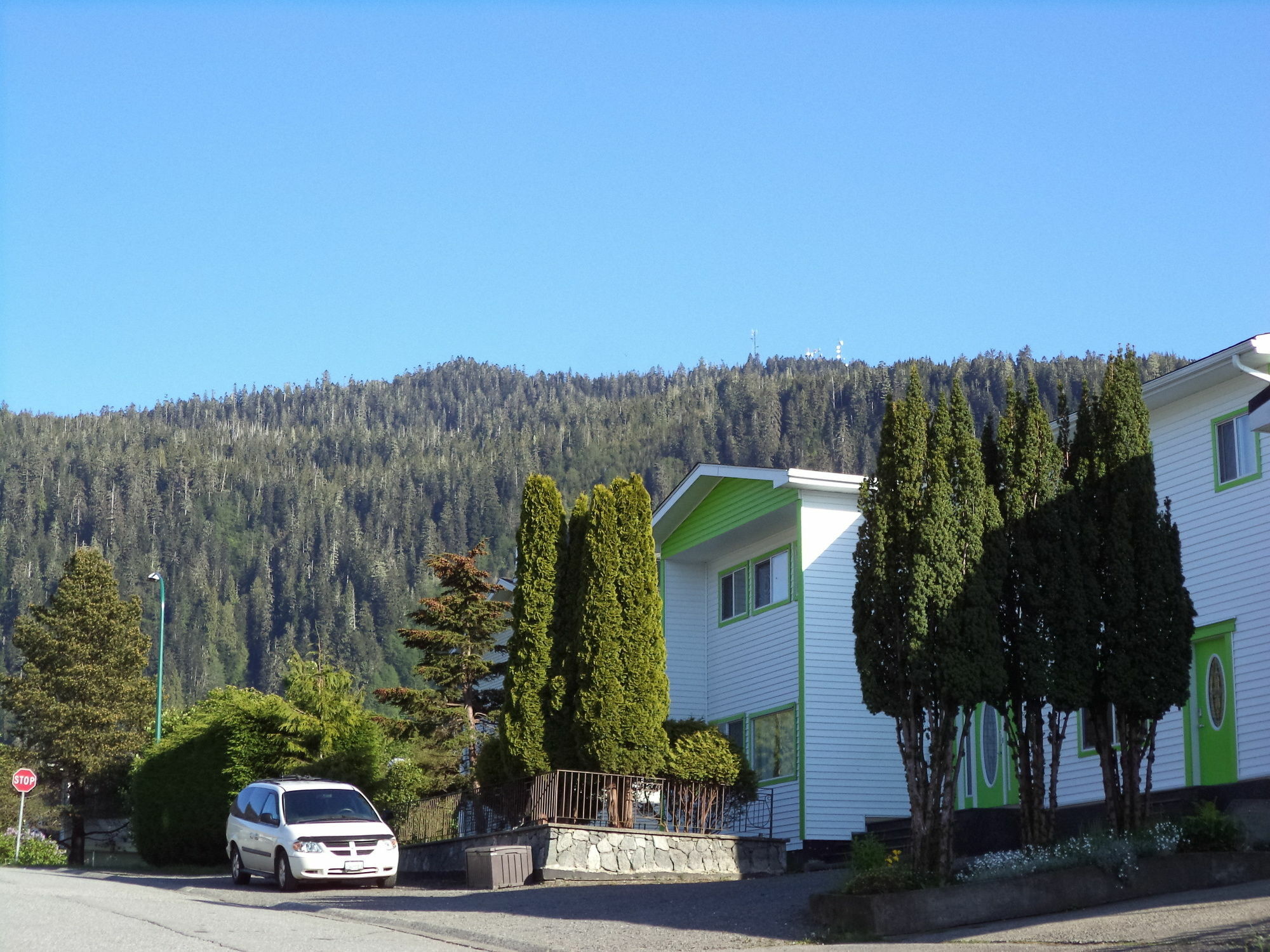 Enchanted Rainforest Guesthouse Prince Rupert Exterior photo